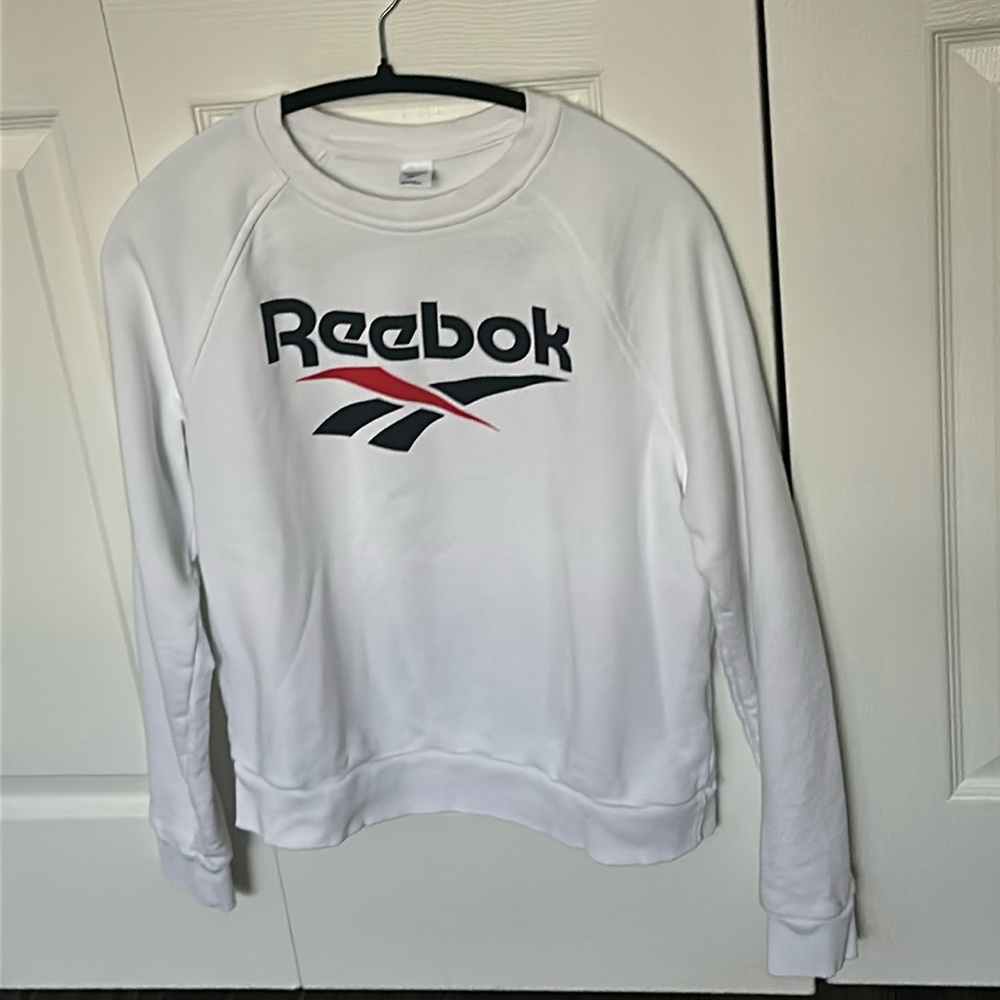 VINTAGE REEBOK SWEATSHIRT